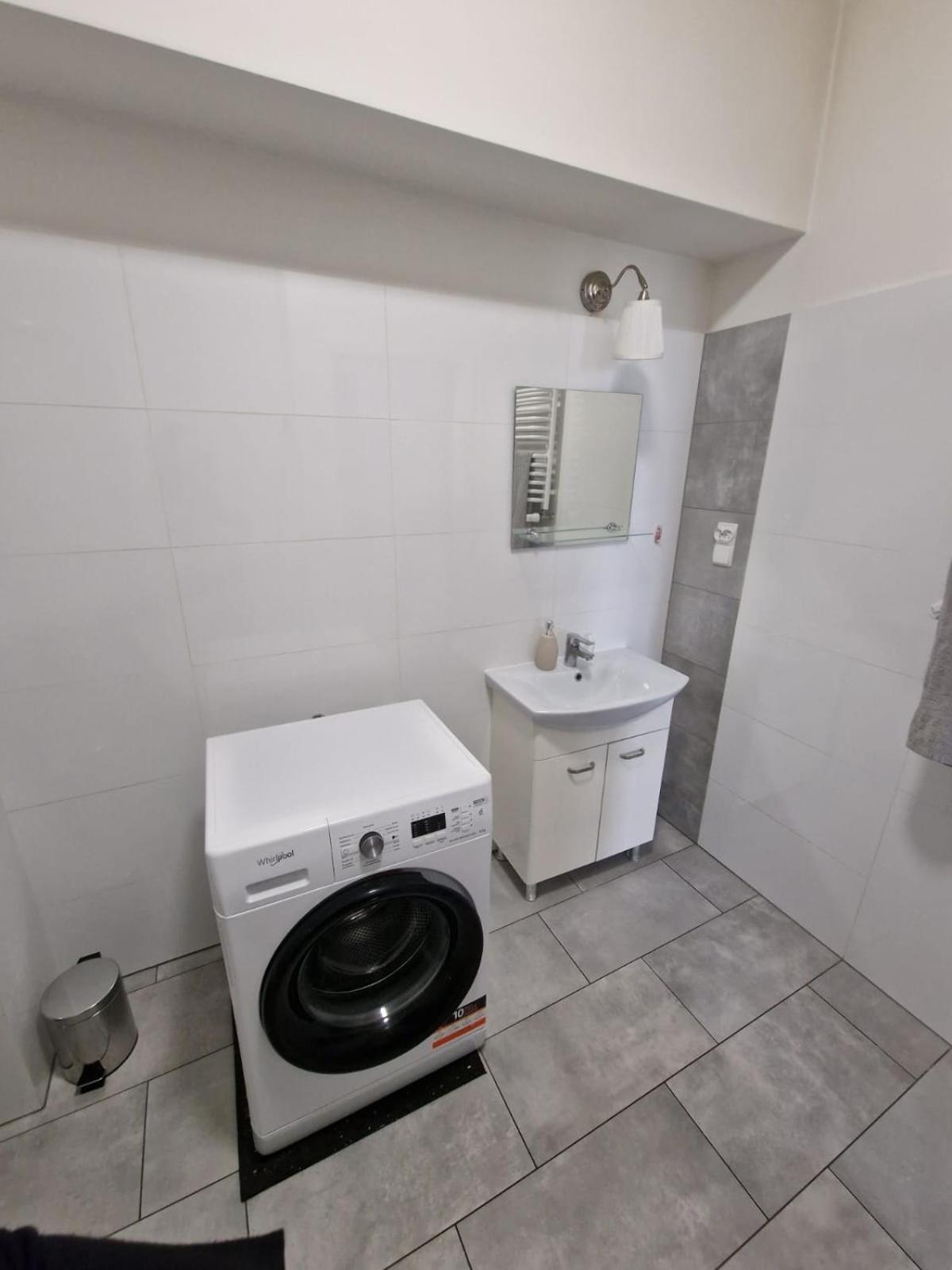 Apartament W Koninie Przy Ul. Wiosny Ludow 科宁 外观 照片